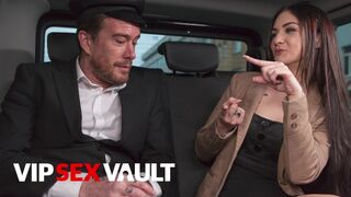 Vip Sex Vault - Petite Gal Lullu Gun Convinces Cabbie To Fuck Her Pussy